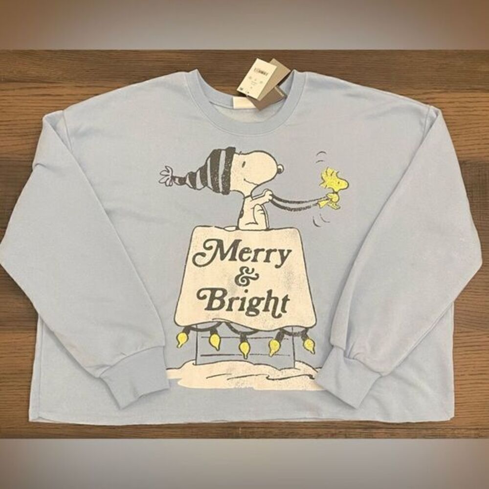 Grayson Threads Snoopy Merry and Bright Cropped Fit Sweatshirt Size Large